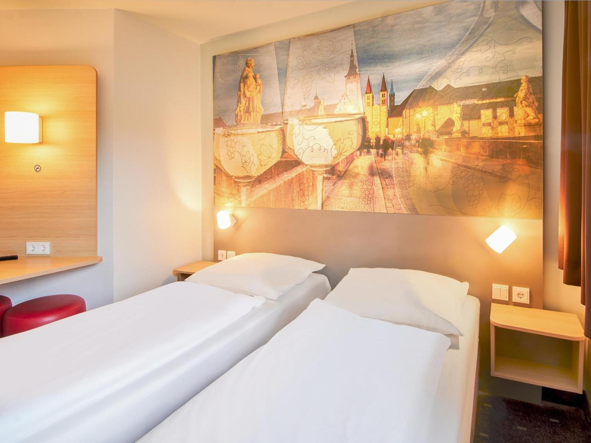 B&B Hotel Wuerzburg-City ภายนอก รูปภาพ