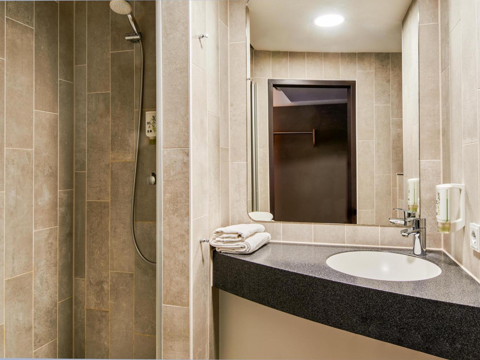 B&B Hotel Wuerzburg-City ภายนอก รูปภาพ