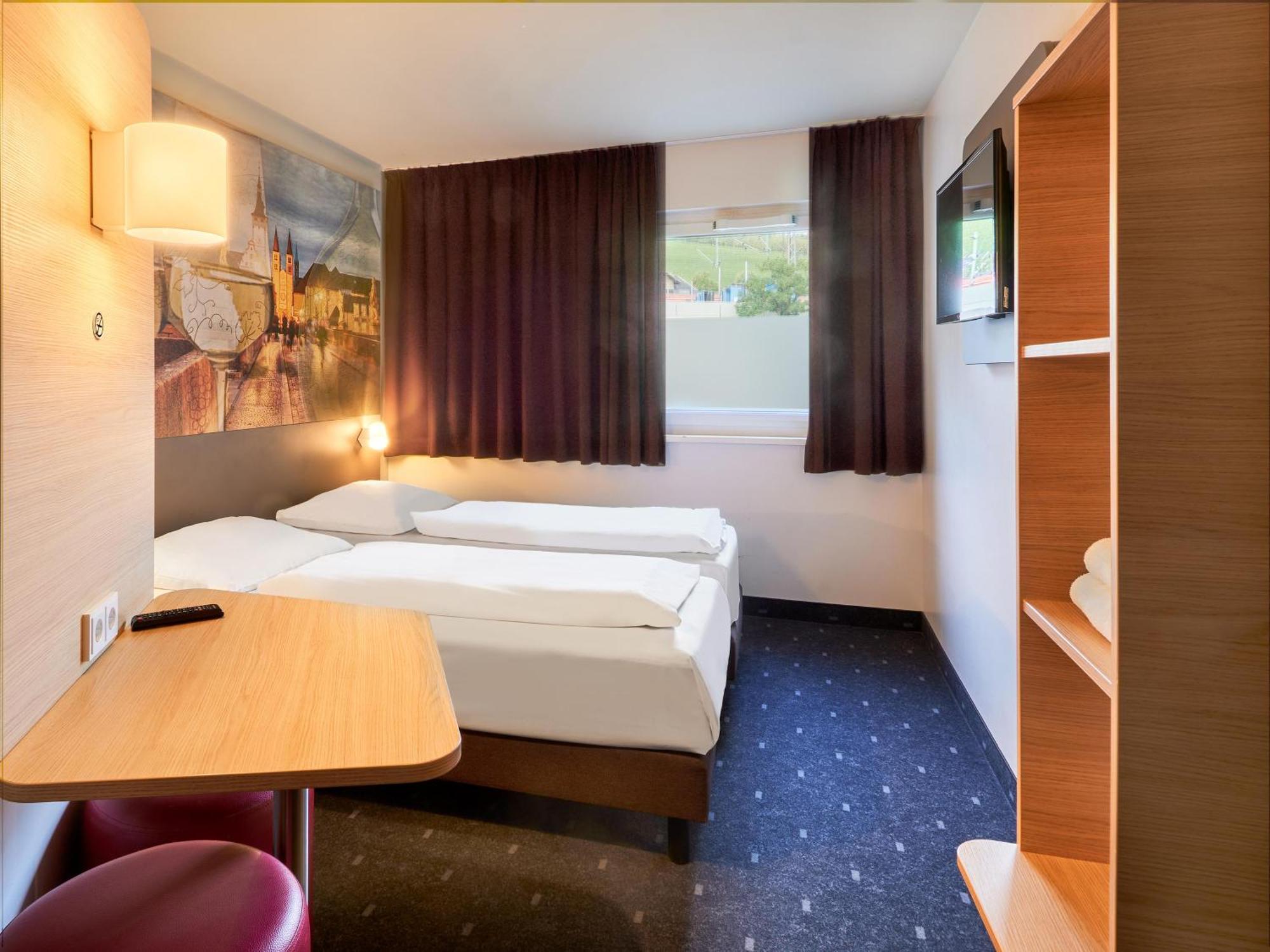 B&B Hotel Wuerzburg-City ภายนอก รูปภาพ