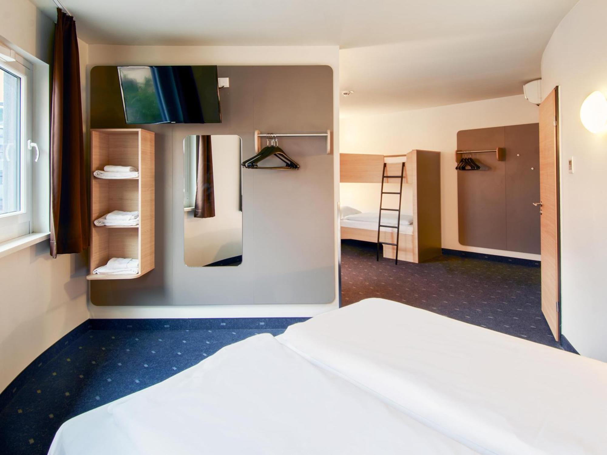 B&B Hotel Wuerzburg-City ภายนอก รูปภาพ