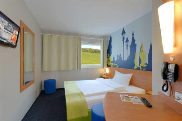 B&B Hotel Wuerzburg-City ภายนอก รูปภาพ