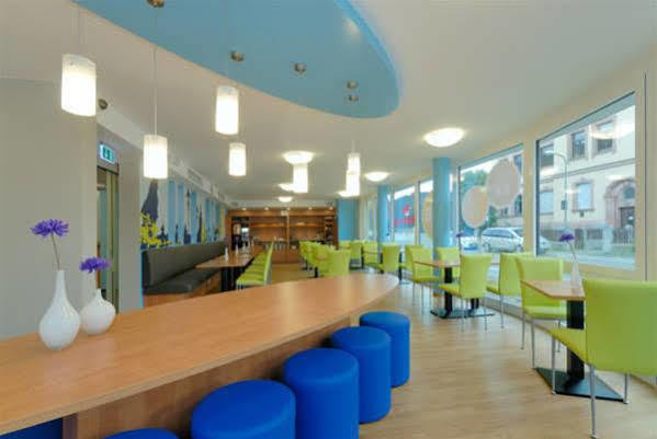 B&B Hotel Wuerzburg-City ภายนอก รูปภาพ